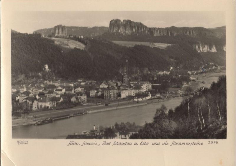 Ansichtskarte Bad Schandau - mit Schrammsteinen aus der Kategorie Bad Schandau
