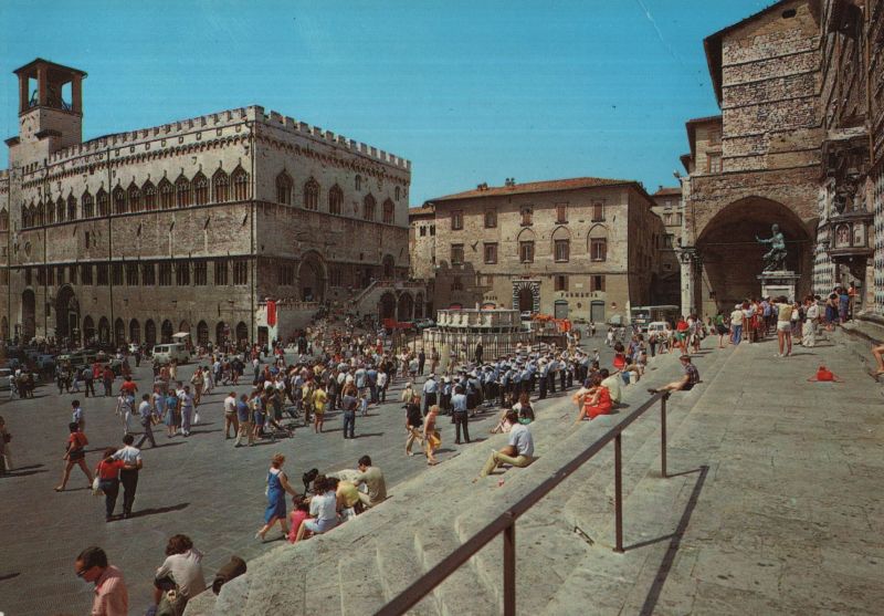 Ansichtskarte Perugia - Italien - Piazza IV Novembre aus der Kategorie Perugia